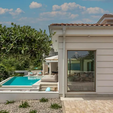 Luxury Dana Indoor Pool And Sauna Villa