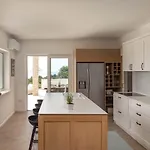 Luxury Dana Indoor Pool And Sauna