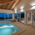 Luxury Dana Indoor Pool And Sauna Vila Icici