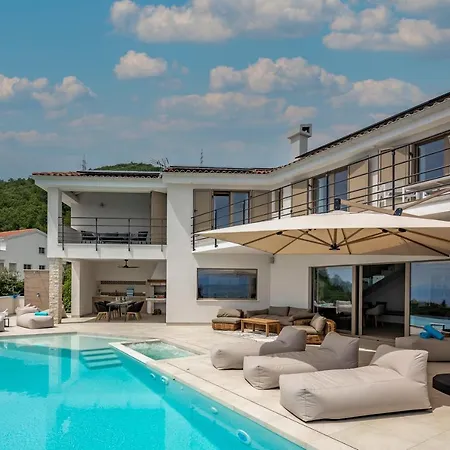 Luxury Dana Indoor Pool And Sauna Villa