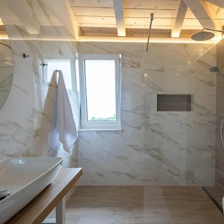 Luxury Dana Indoor Pool And Sauna Villa *
