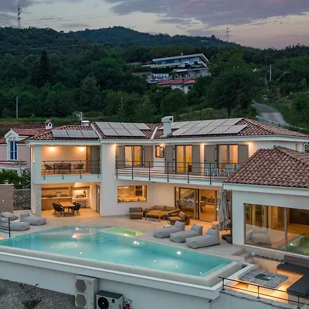 Luxury Dana Indoor Pool And Sauna Villa
